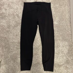 Black Lulu lemon capri leggings